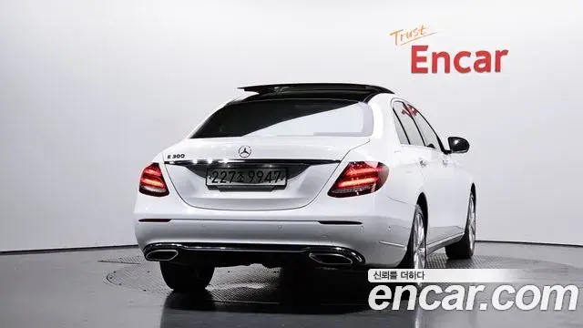 Mercedes-Benz E-Class 2019 — Фото 4/20