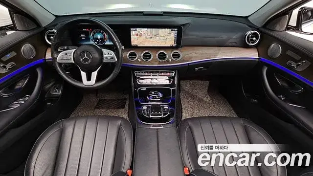Mercedes-Benz E-Class 2019 — Фото 7/20
