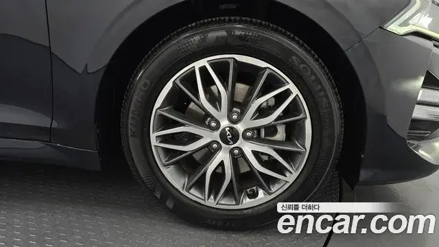 Kia K5 2021 — Photo 27/30
