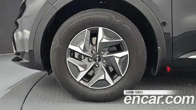 Kia Sorento 2023 — Photo 30/37