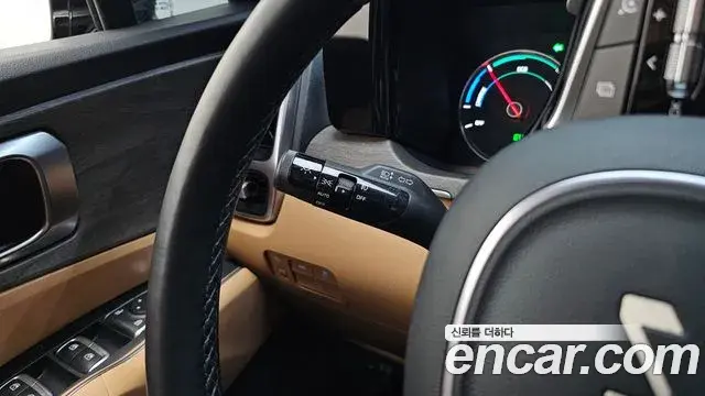 Kia Sorento 2023 — Photo 32/37