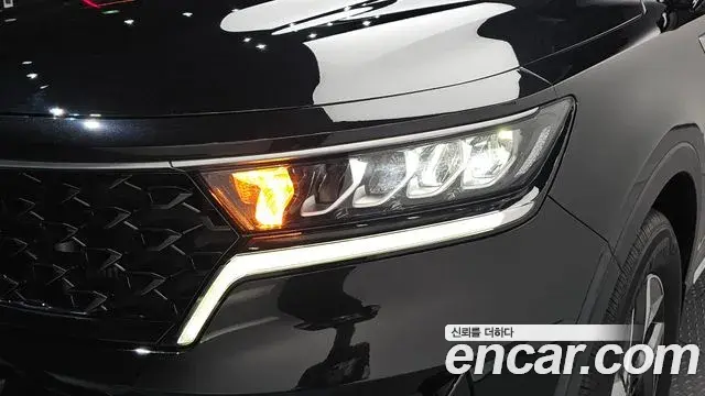 Kia Sorento 2023 — Photo 2/37