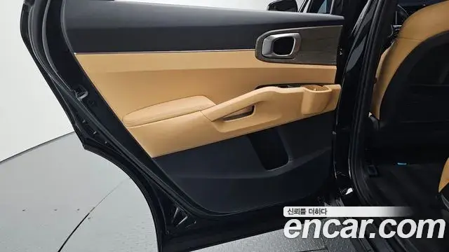 Kia Sorento 2023 — Photo 23/37