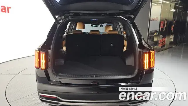 Kia Sorento 2023 — Photo 15/37