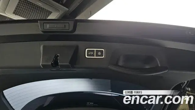 Kia Sorento 2023 — Photo 24/37