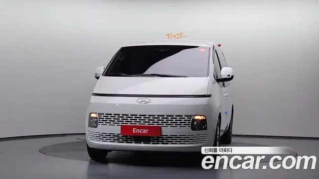 Hyundai Staria 2022 — Фото 3/20