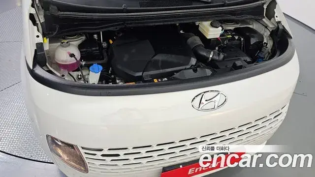 Hyundai Staria 2022 — Фото 6/20
