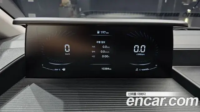Hyundai Staria 2022 — Фото 8/20