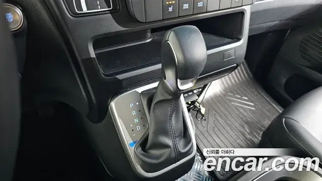 Hyundai Staria 2022 — Фото 9/20