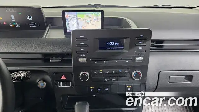 Hyundai Staria 2022 — Фото 12/20
