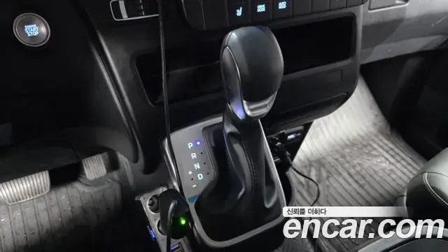 Hyundai Staria 2022 — Photo 19/32
