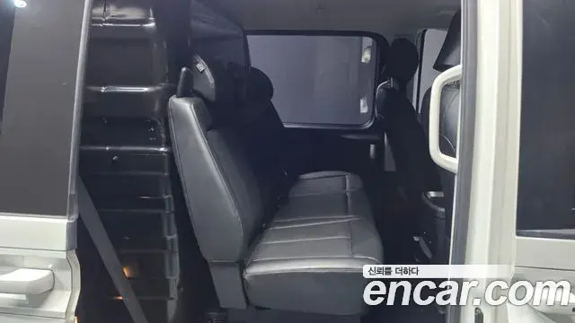 Hyundai Staria 2022 — Photo 23/32