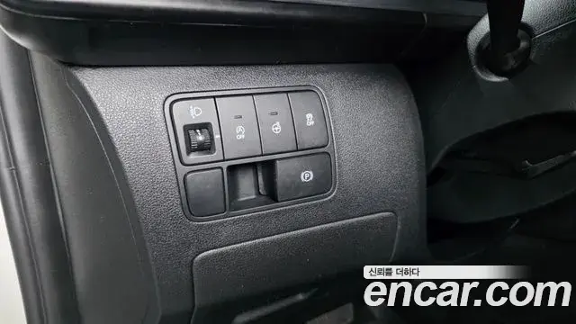 Hyundai Staria 2022 — Photo 30/32