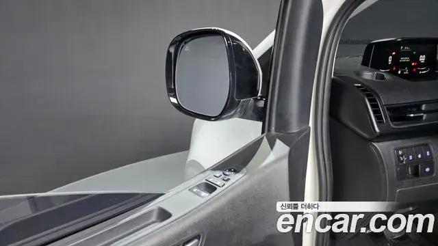 Hyundai Staria 2022 — Photo 25/32