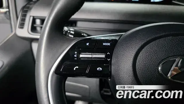 Hyundai Staria 2022 — Photo 28/32