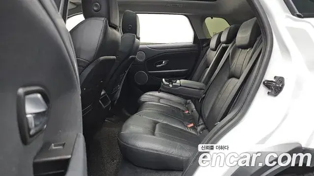 Land Rover Range Rover Evoque 2018 — ფოტო 16/32