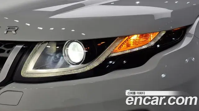 Land Rover Range Rover Evoque 2018 — ფოტო 26/32