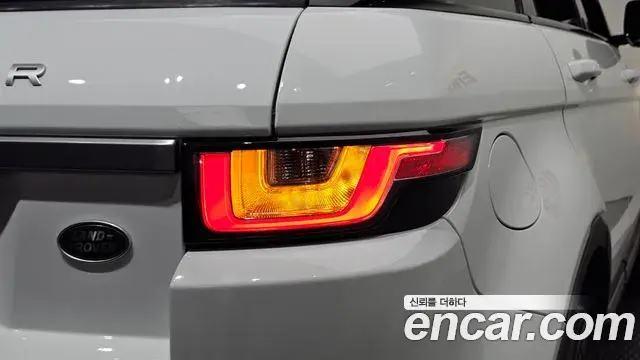 Land Rover Range Rover Evoque 2018 — ფოტო 20/32