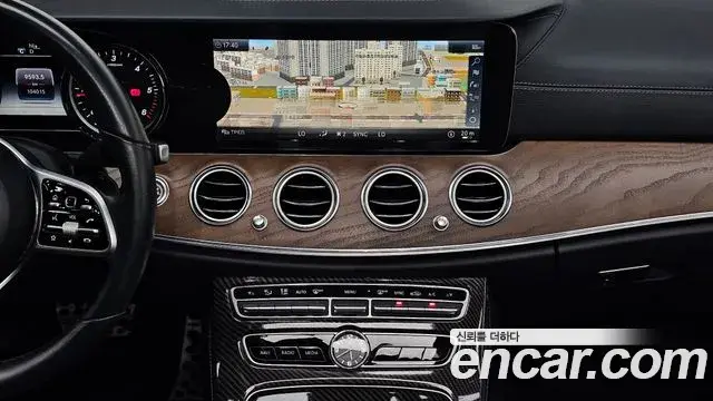 Mercedes-Benz E-Class 2019 — Фото 15/20