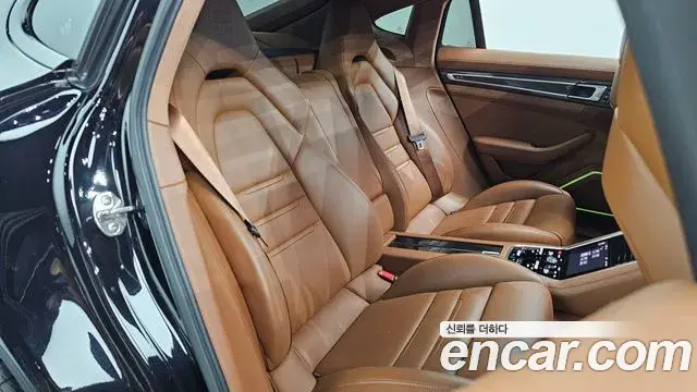 Porsche Panamera 2020 — Şəkil 31/34