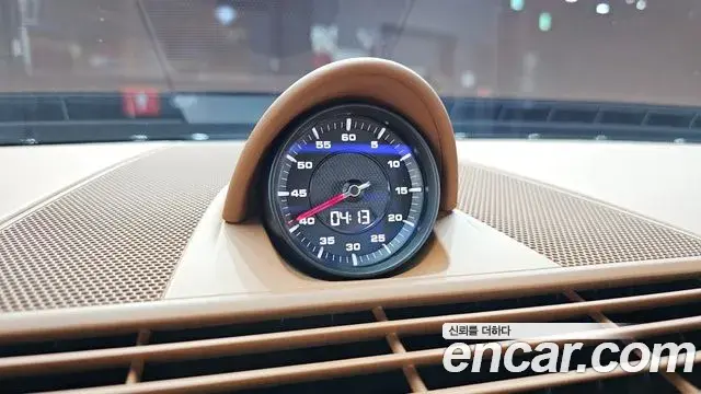 Porsche Panamera 2020 — Şəkil 9/34