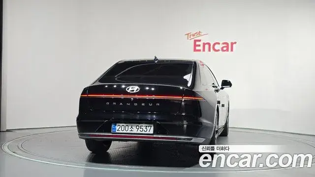Hyundai Grandeur 2023 — Фото 3/20