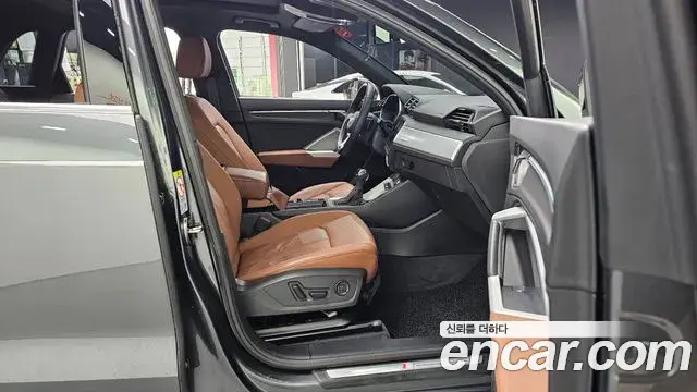 Audi Q3 2022 — ფოტო 19/30