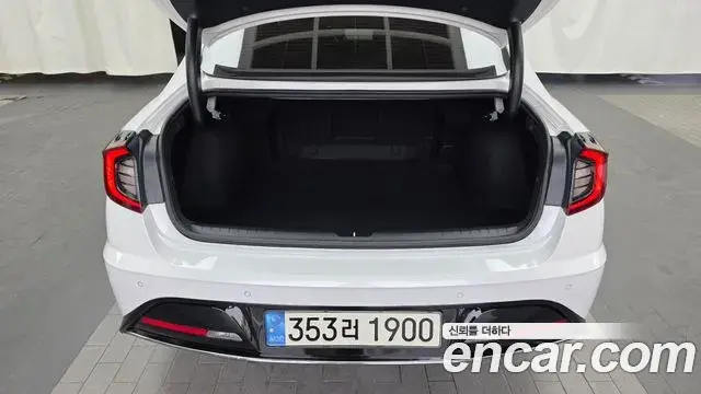 Hyundai Sonata Hybrid 2021 — ფოტო 6/20