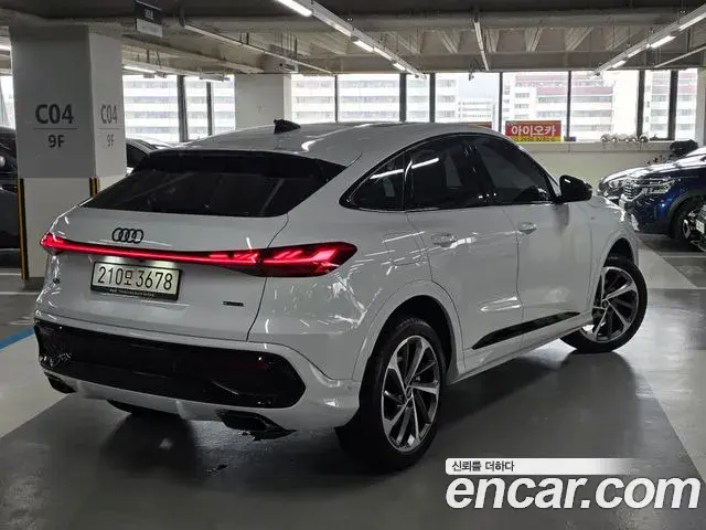 Audi Q5 2025 — Şəkil 12/17