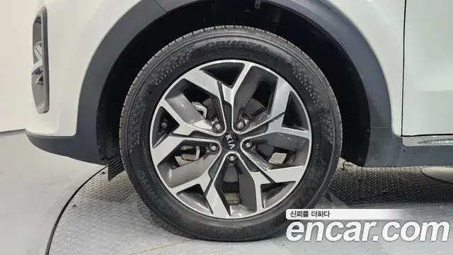 Kia Sportage The Bold 2020 — Фото 5/20