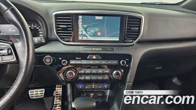 Kia Sportage The Bold 2020 — Фото 13/20