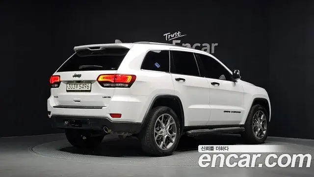 Jeep Grand Cherokee 2020 — Photo 6/30