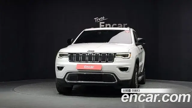 Jeep Grand Cherokee 2020 — Photo 13/30