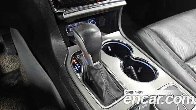 Jeep Grand Cherokee 2020 — Photo 28/30