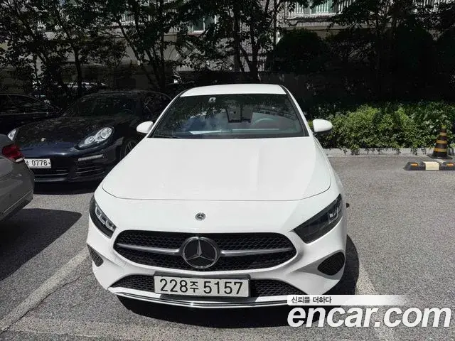 Mercedes-Benz A-Class 2024 — Фото 1/10