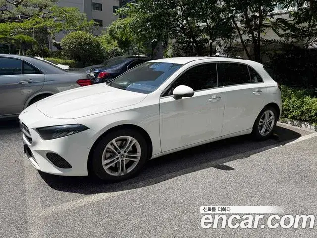 Mercedes-Benz A-Class 2024 — Фото 2/10