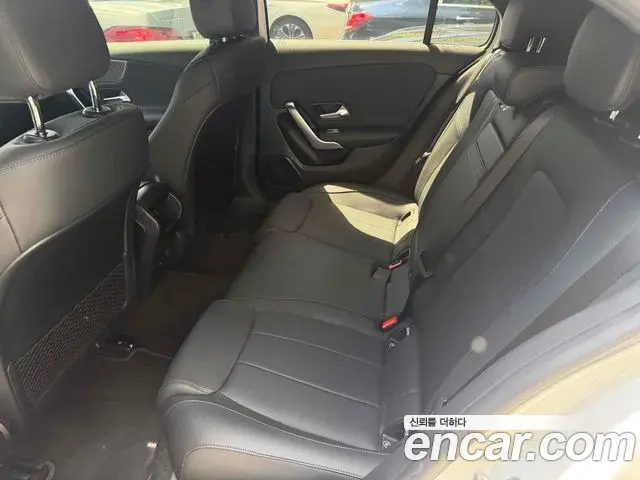 Mercedes-Benz A-Class 2024 — Фото 5/10