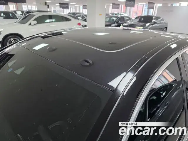 Mercedes-Benz E-Class 2023 — Фото 12/18