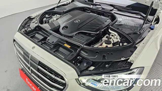 Mercedes-Benz S-Class 2023 — ფოტო 6/20