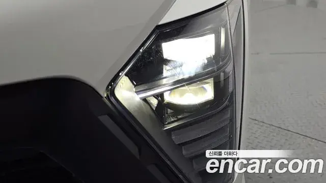 Hyundai Kona Hybrid 2024 — ფოტო 11/34