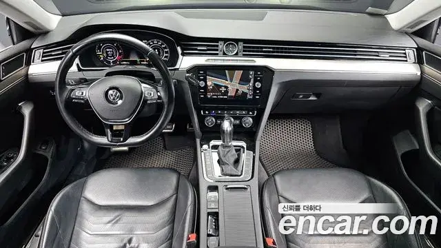 Volkswagen Arteon 2019 — Photo 8/20