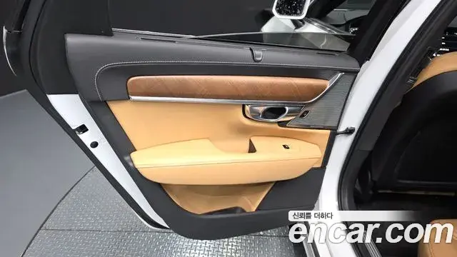 Volvo S90 2020 — ფოტო 27/34