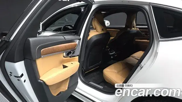Volvo S90 2020 — ფოტო 32/34