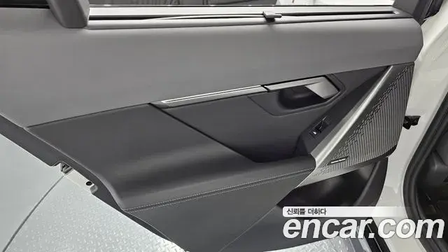 BMW 5 Series 2024 — ფოტო 17/35