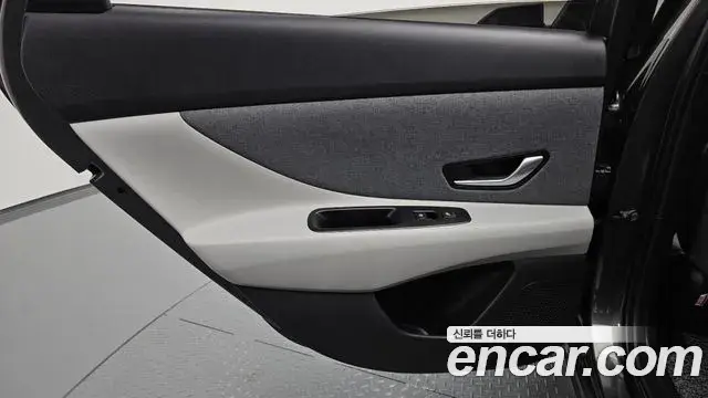 Hyundai The New Avante Hybrid 2022 — Photo 28/35