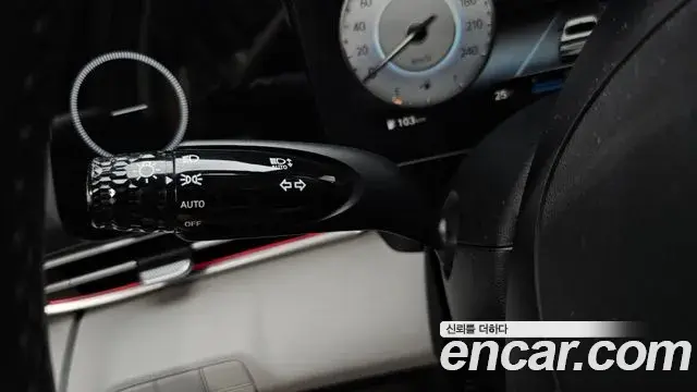 Hyundai The New Avante Hybrid 2022 — Photo 25/35
