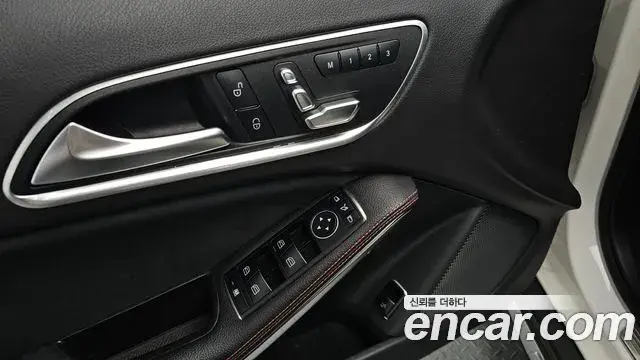 Mercedes-Benz GLA-Class 2019 — Фото 17/20