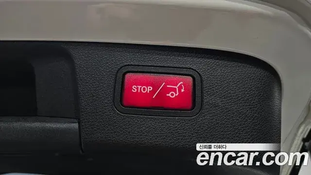 Mercedes-Benz GLA-Class 2019 — Photo 30/32