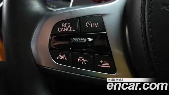 BMW M5 2019 — ფოტო 8/34