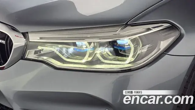 BMW M5 2019 — ფოტო 33/34